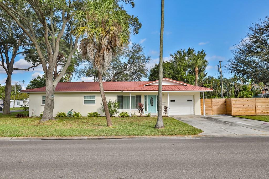 Property Photo:  1535 Connecticut Avenue NE  FL 33703 