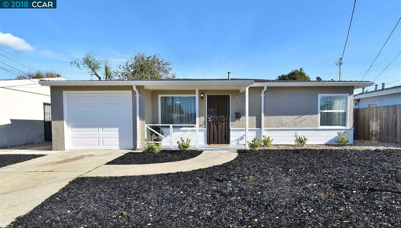 Property Photo:  2024 Nome St  CA 94577 