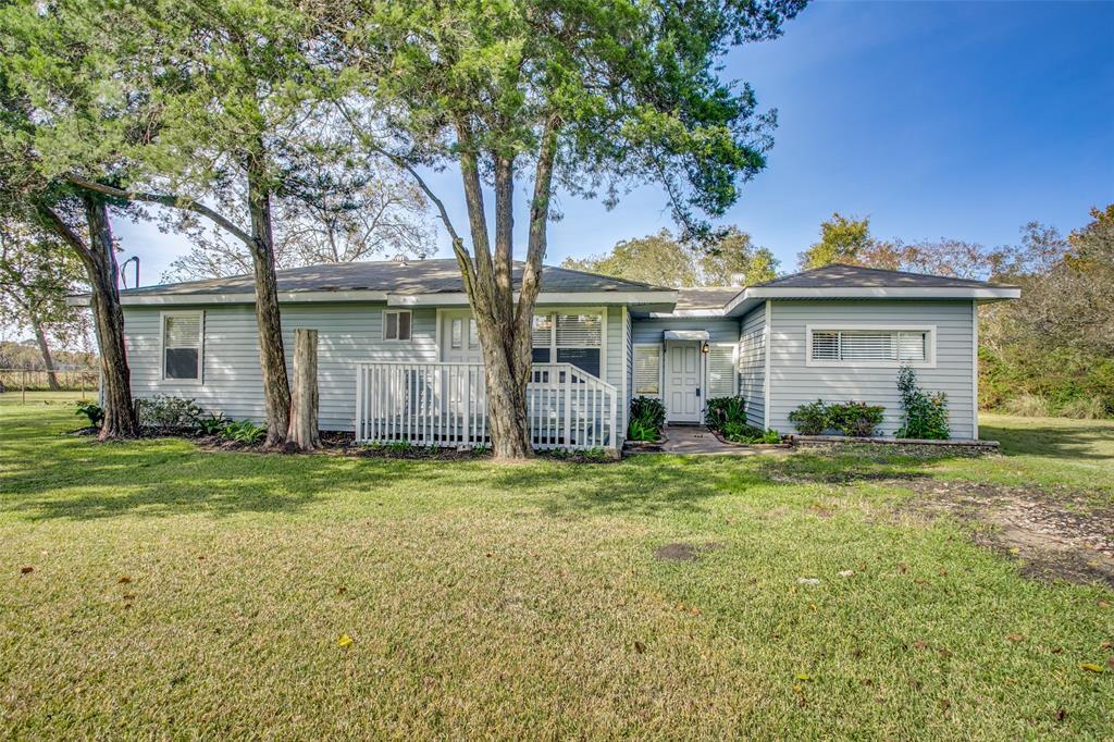 Property Photo: 8405 Benoist Drive TX 77539