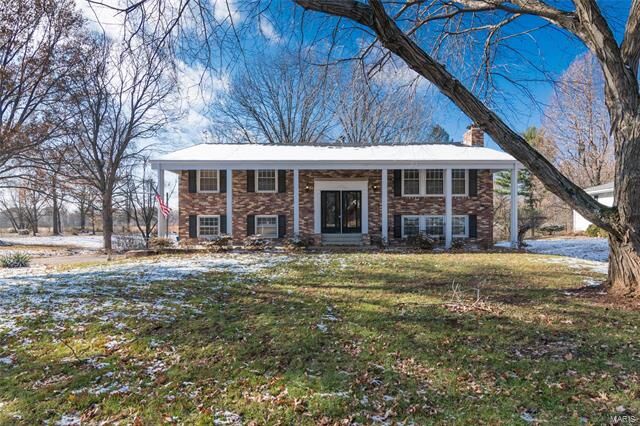 Property Photo: 14 Lou Juan Drive IL 62034