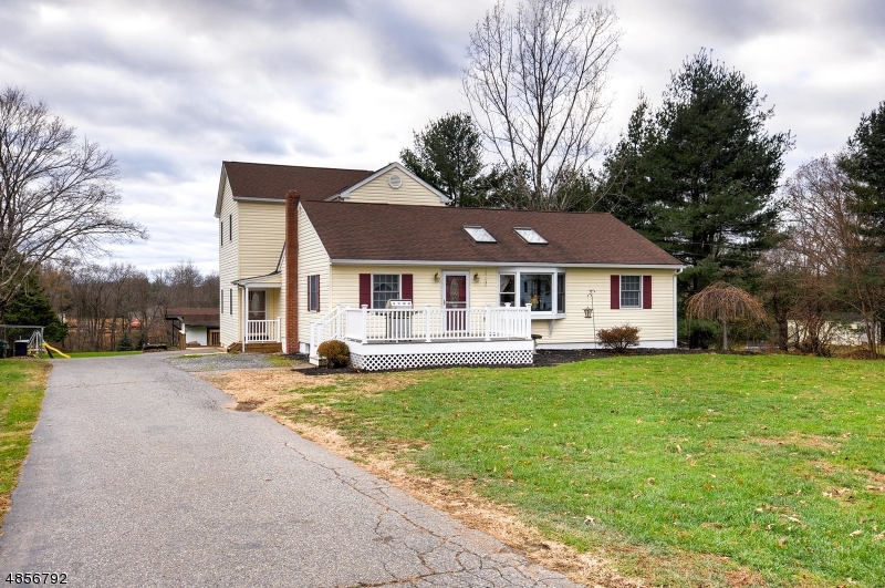 Property Photo:  5 Millbrook Rd  NJ 08822 