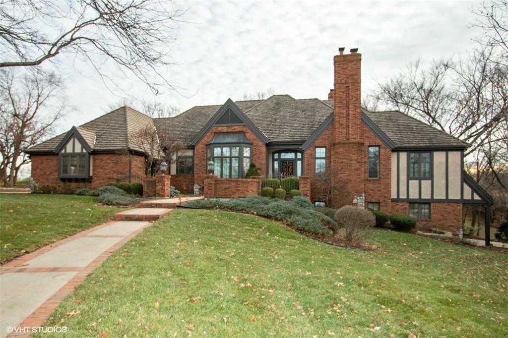 Property Photo:  10720 S Cedar Niles Circle  KS 66061 