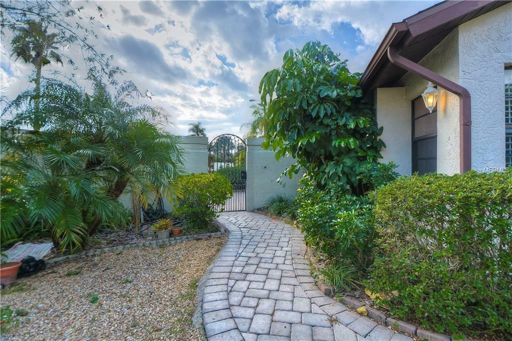 Property Photo:  13572 Avista Drive  FL 33624 