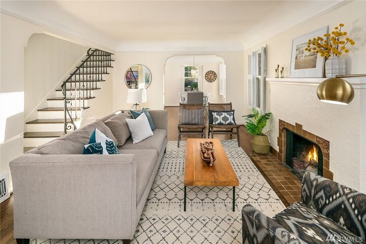 Property Photo:  3711 NE 43rd St  WA 98105 