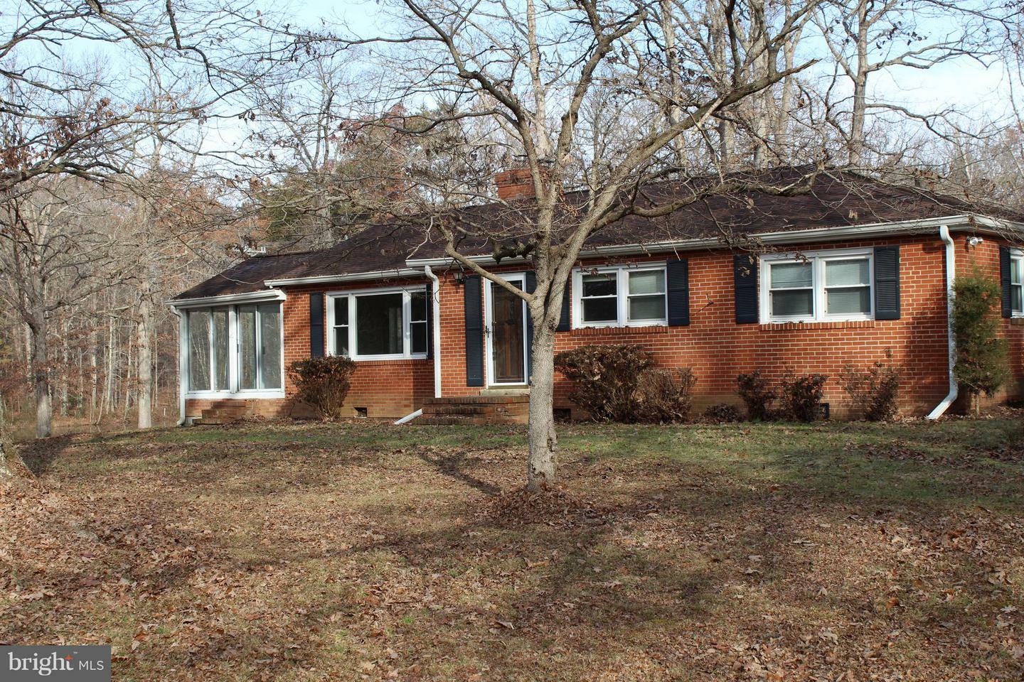 Property Photo:  9709 Post Oak Road  VA 22551 