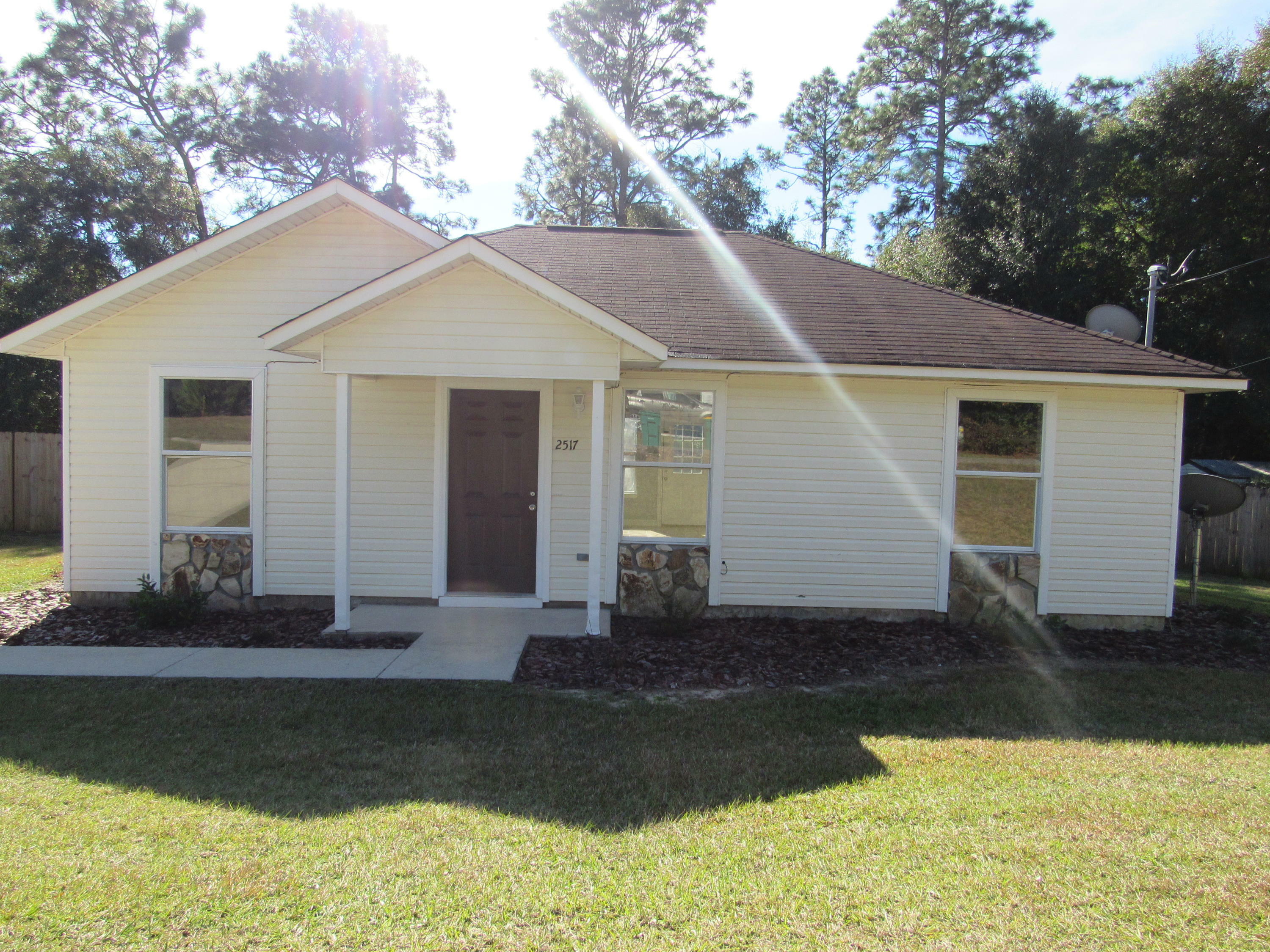 Property Photo:  2517 Sunset Drive  FL 32536 