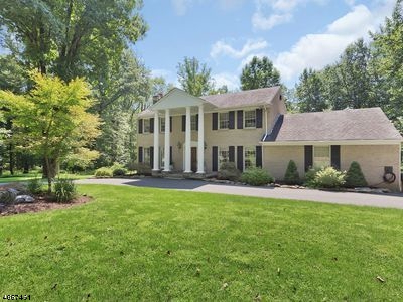 Property Photo:  19 Cliffwood Rd  NJ 07930 