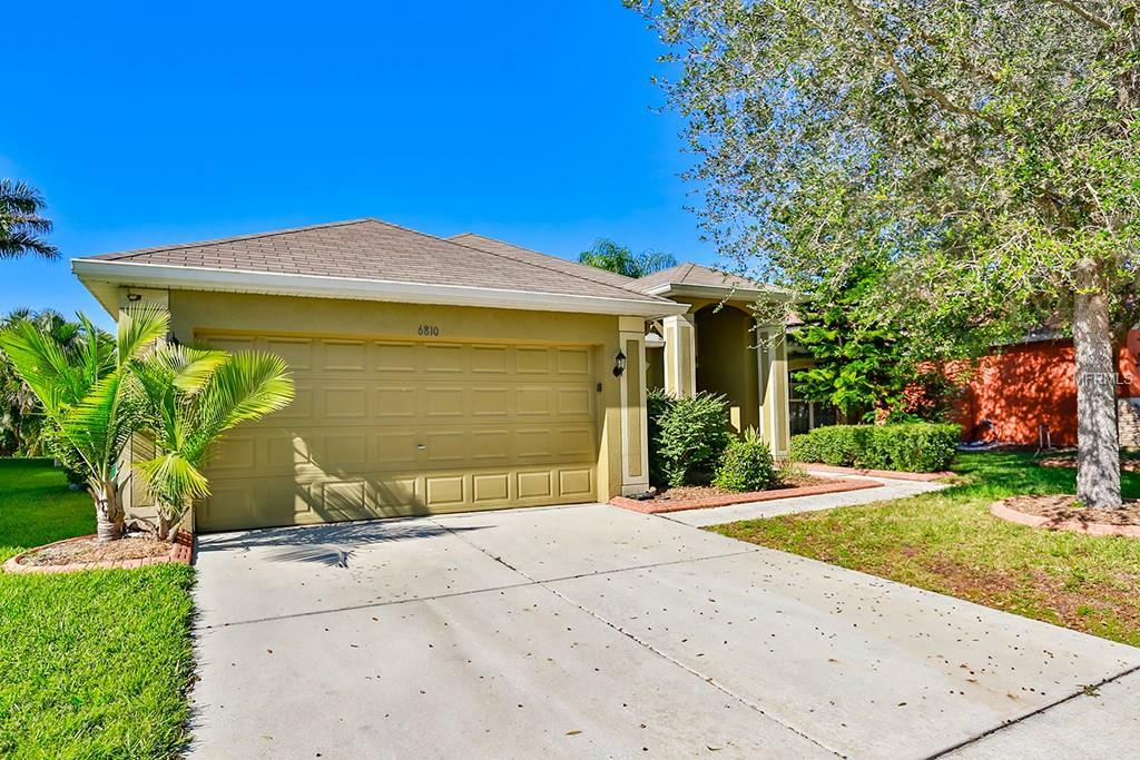 Property Photo:  6810 Cromwell Garden Drive  FL 33572 