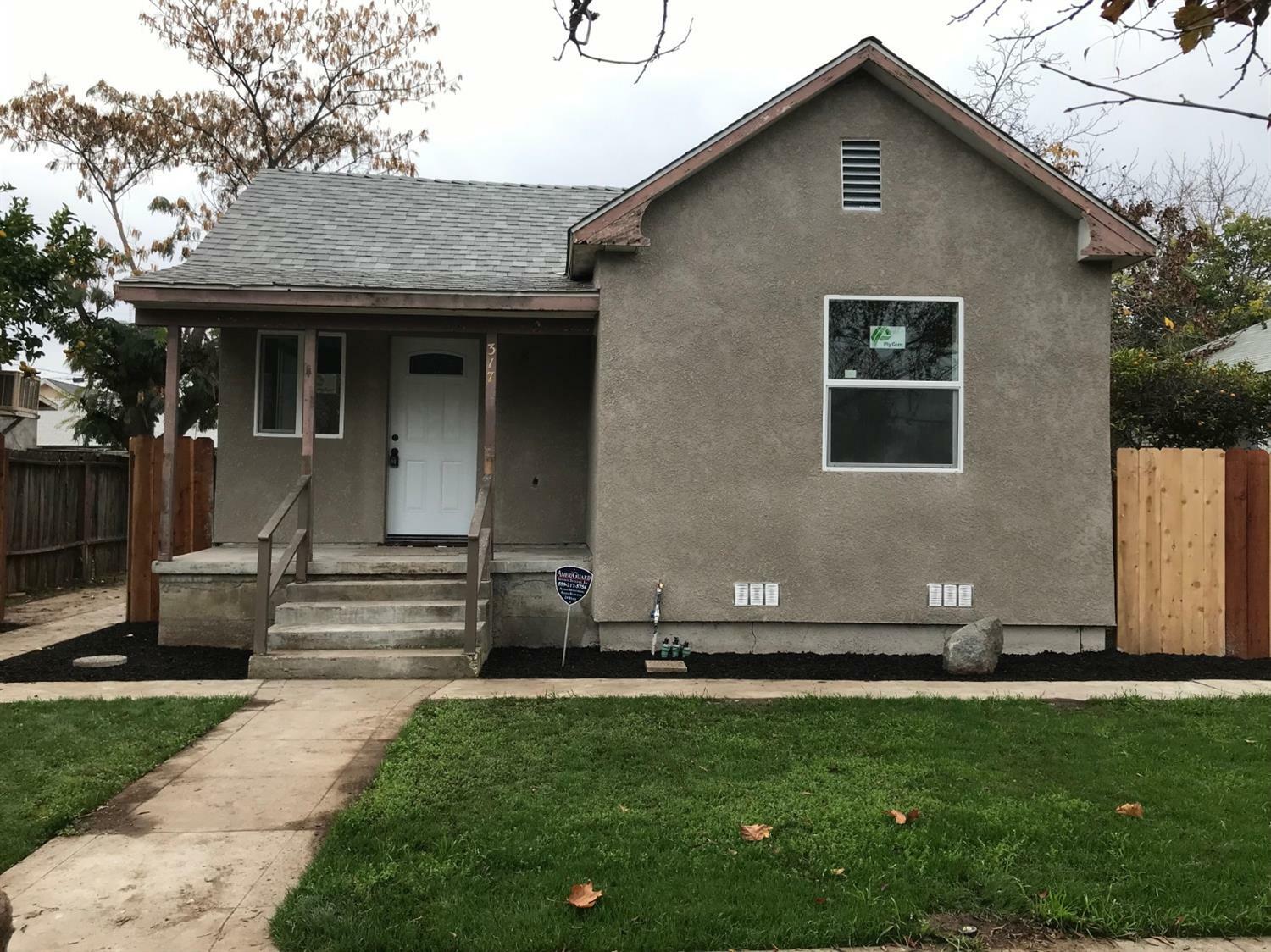 317 N K Street  Dinuba CA 93618 photo