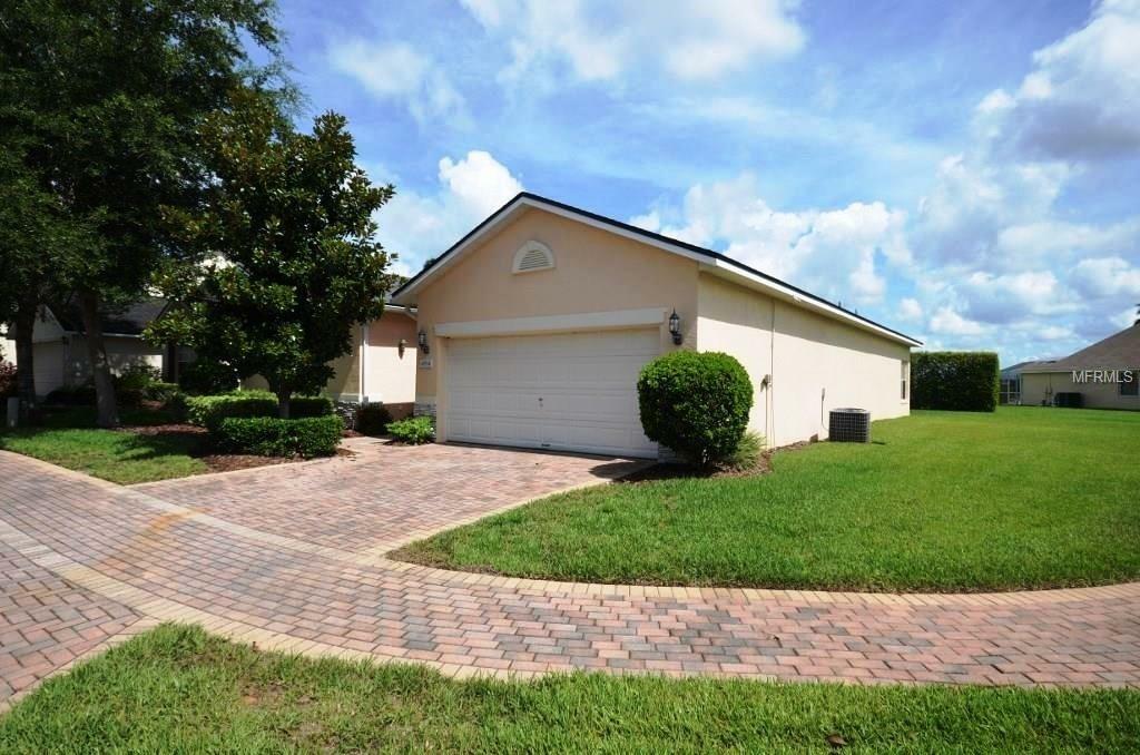 Property Photo:  484 Windsor Place  FL 33896 