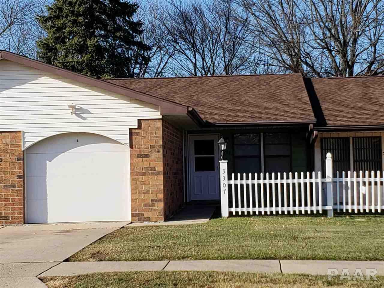 Property Photo:  3307 N Molleck  IL 61604 