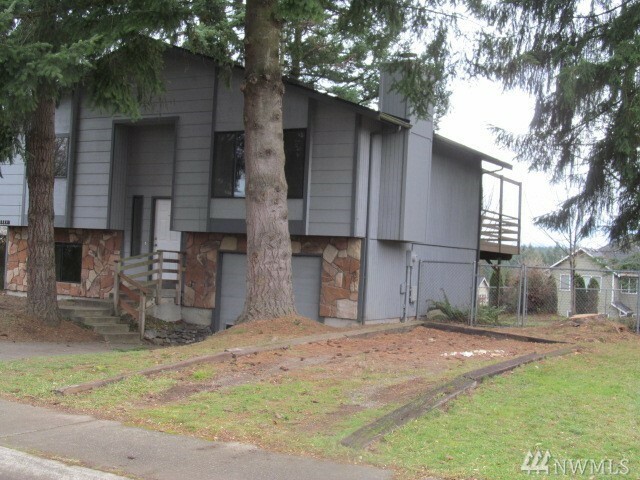 Property Photo:  21112 127th Place SE  WA 98031 