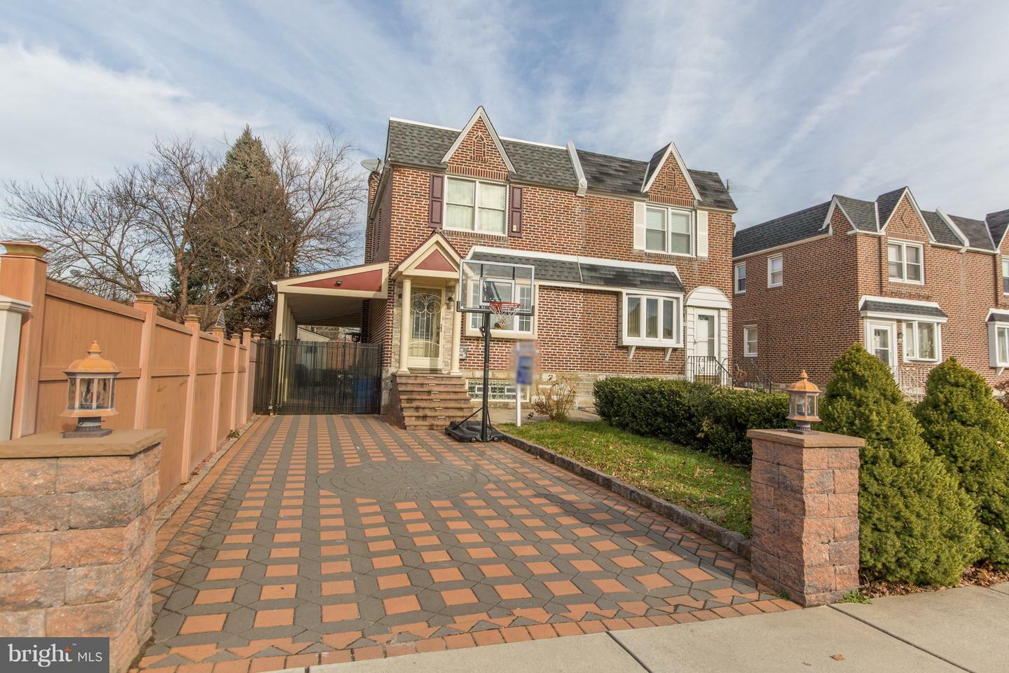 Property Photo:  2109 Fuller Street  PA 19152 