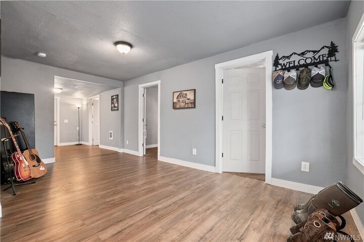 Property Photo:  1027 Fruitdale Road  WA 98284 