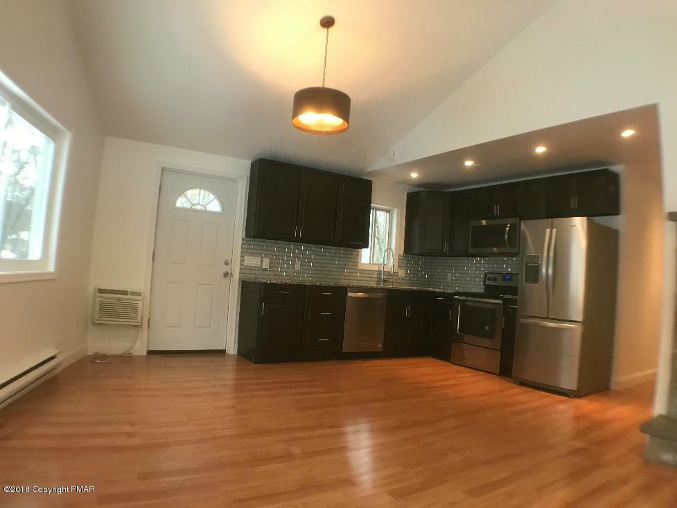 Property Photo:  134 Davis Circle  PA 18324 