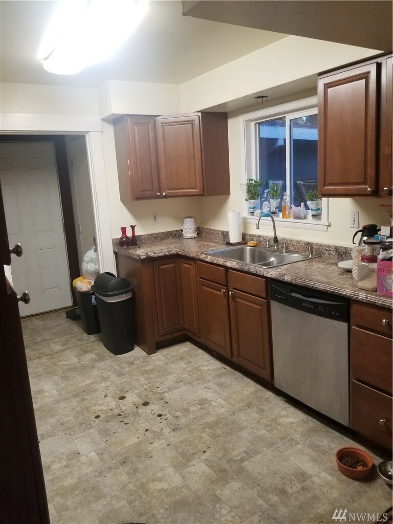 Property Photo: 12922 Lincoln Ave SW WA 98499