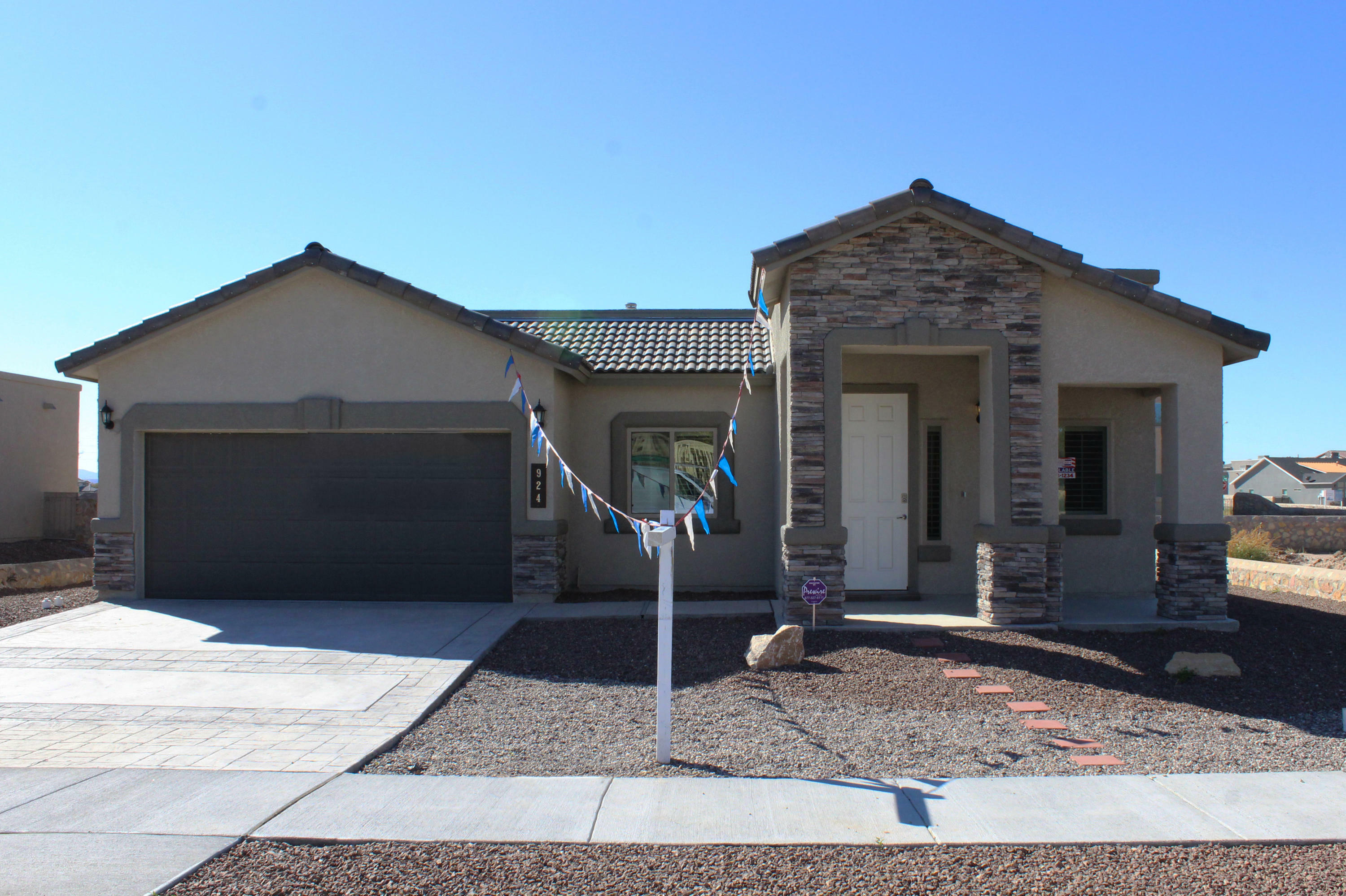 Property Photo: 924 Pecos River Drive TX 79932