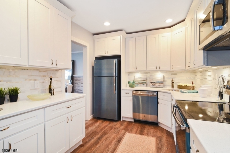 Property Photo: 29 Murray Hill Sq NJ 07974