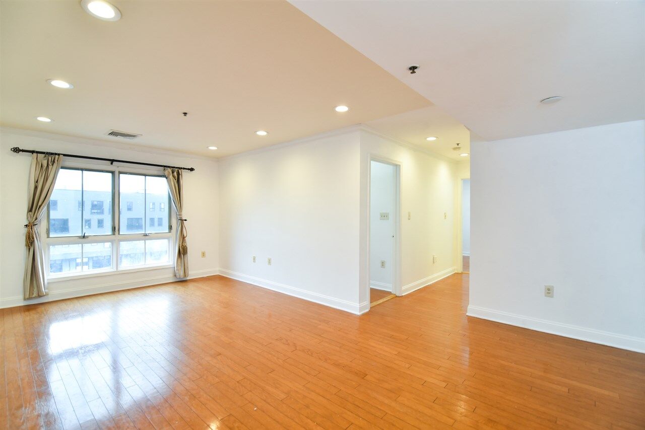 Property Photo: 711 Clinton St 6B NJ 07030
