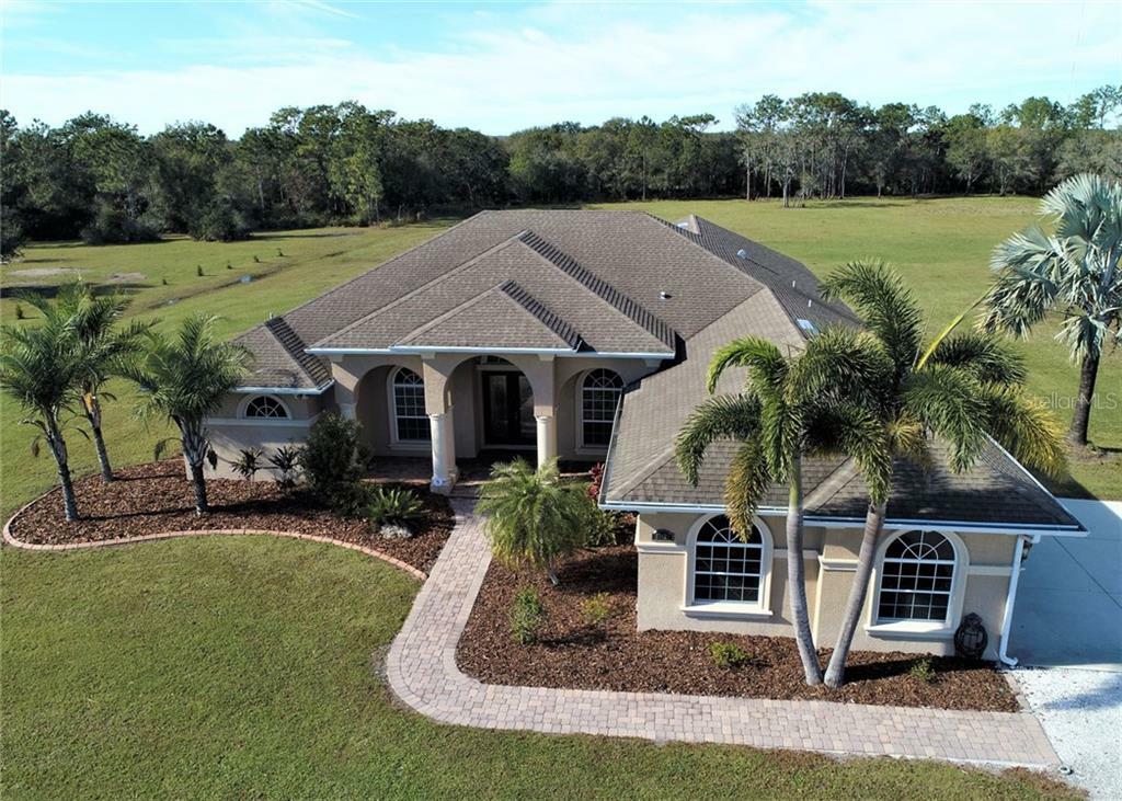 Property Photo: 29425 Saddlebag Trail FL 34251