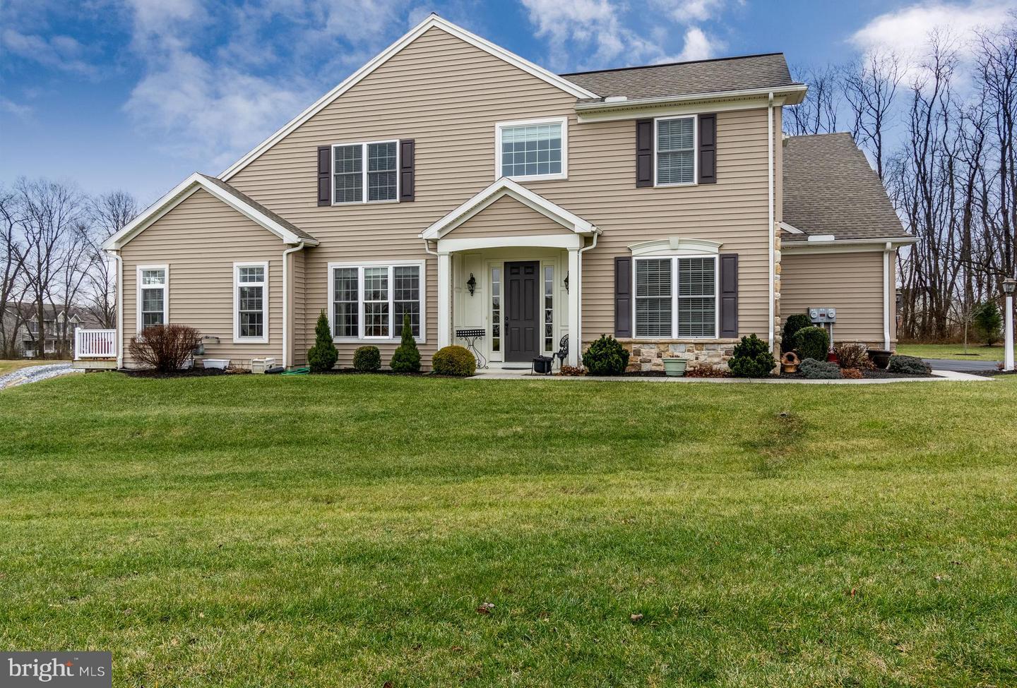 Property Photo: 407 Iris Lane PA 17050