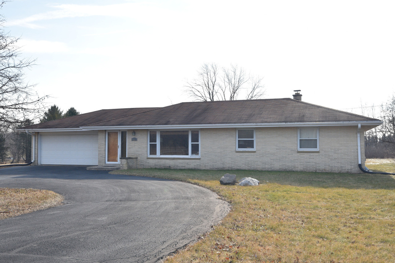 Property Photo: 6627 W Bonniwell Rd WI 53097