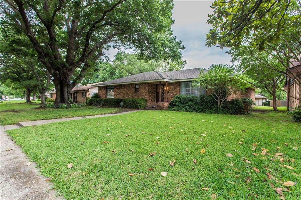 Property Photo:  1228 Sunny Glen Drive  TX 75232 