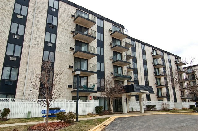 Property Photo: 9731 Fox Glen Drive 1A IL 60714