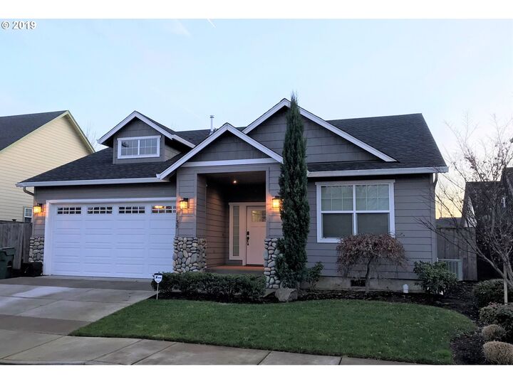 1135 Green Meadows Ave  Junction City OR 97448 photo
