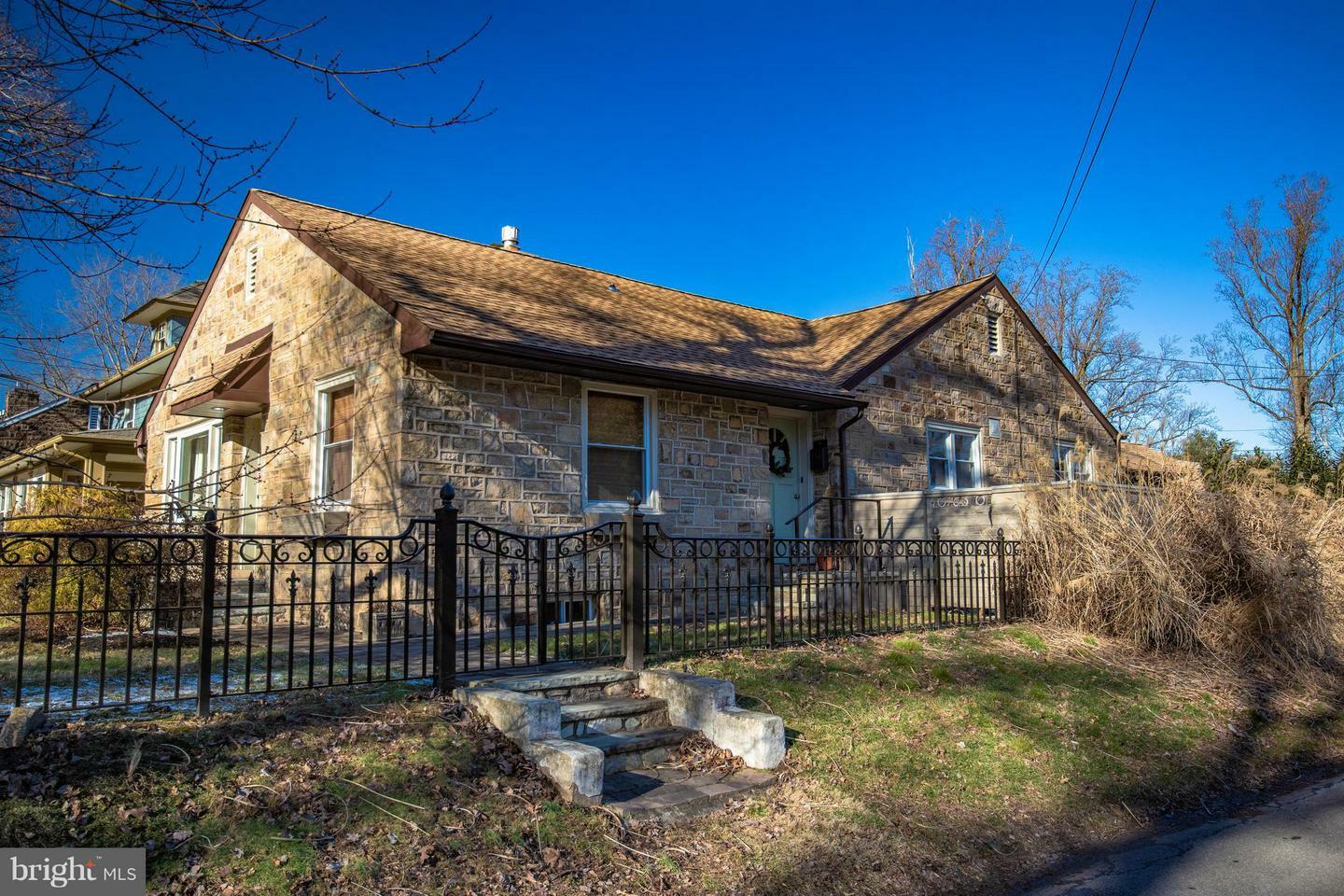 Property Photo:  148 N Main Street  PA 19067 