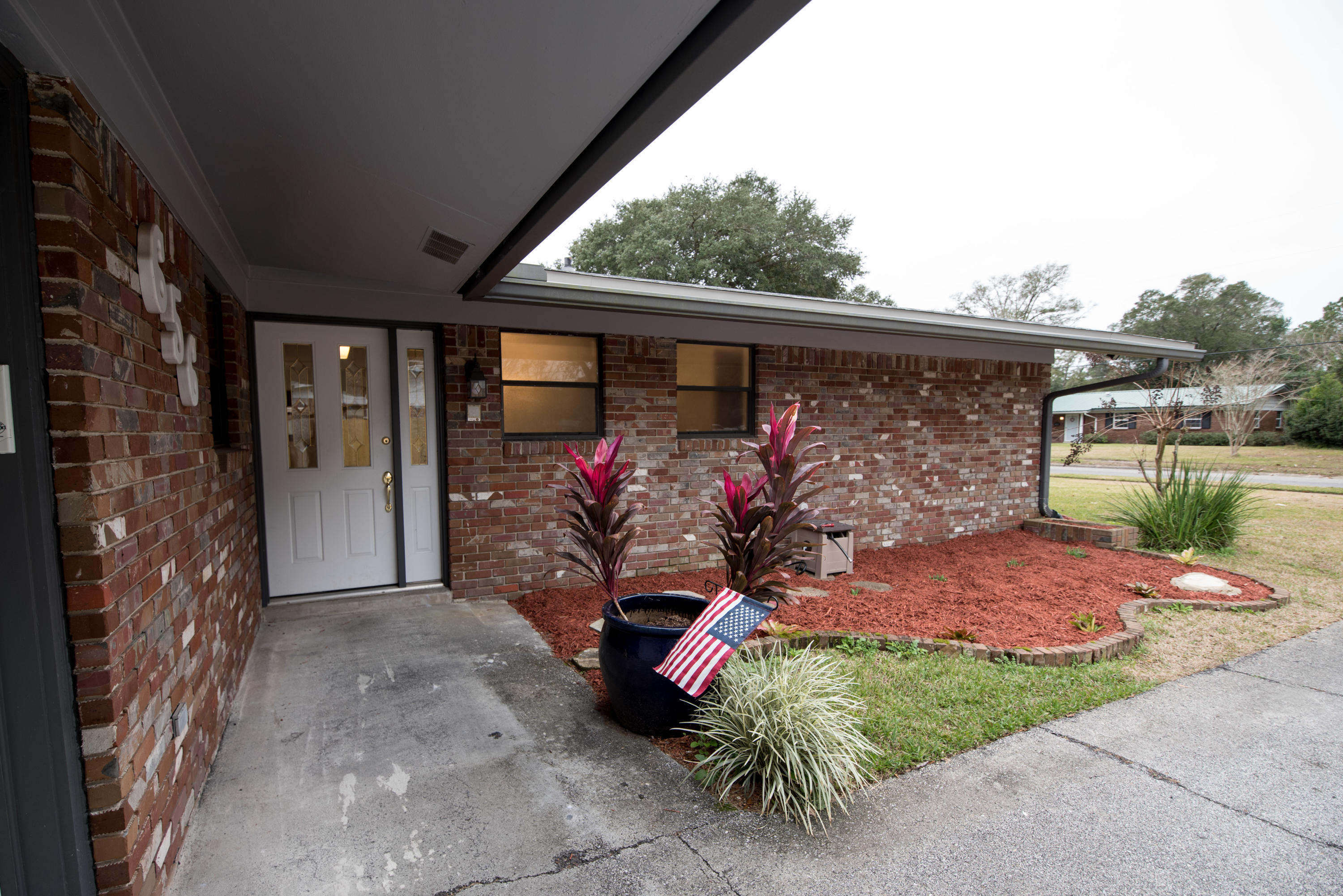 Property Photo:  656 Golf Course Drive  FL 32547 