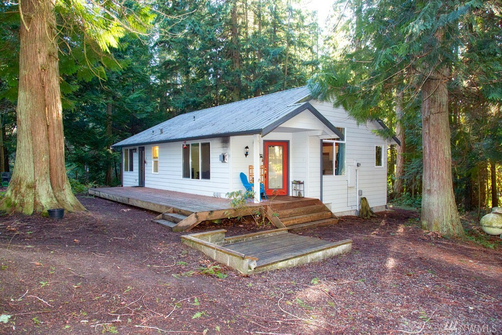 Property Photo:  74 Hilton Ave  WA 98368 