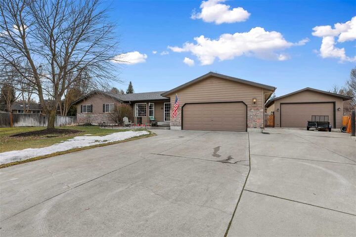 5323 W Broken Arrow Ct  Spokane WA 99208 photo