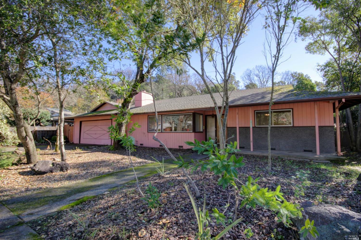 Property Photo:  2 Carmel Drive  CA 94945 