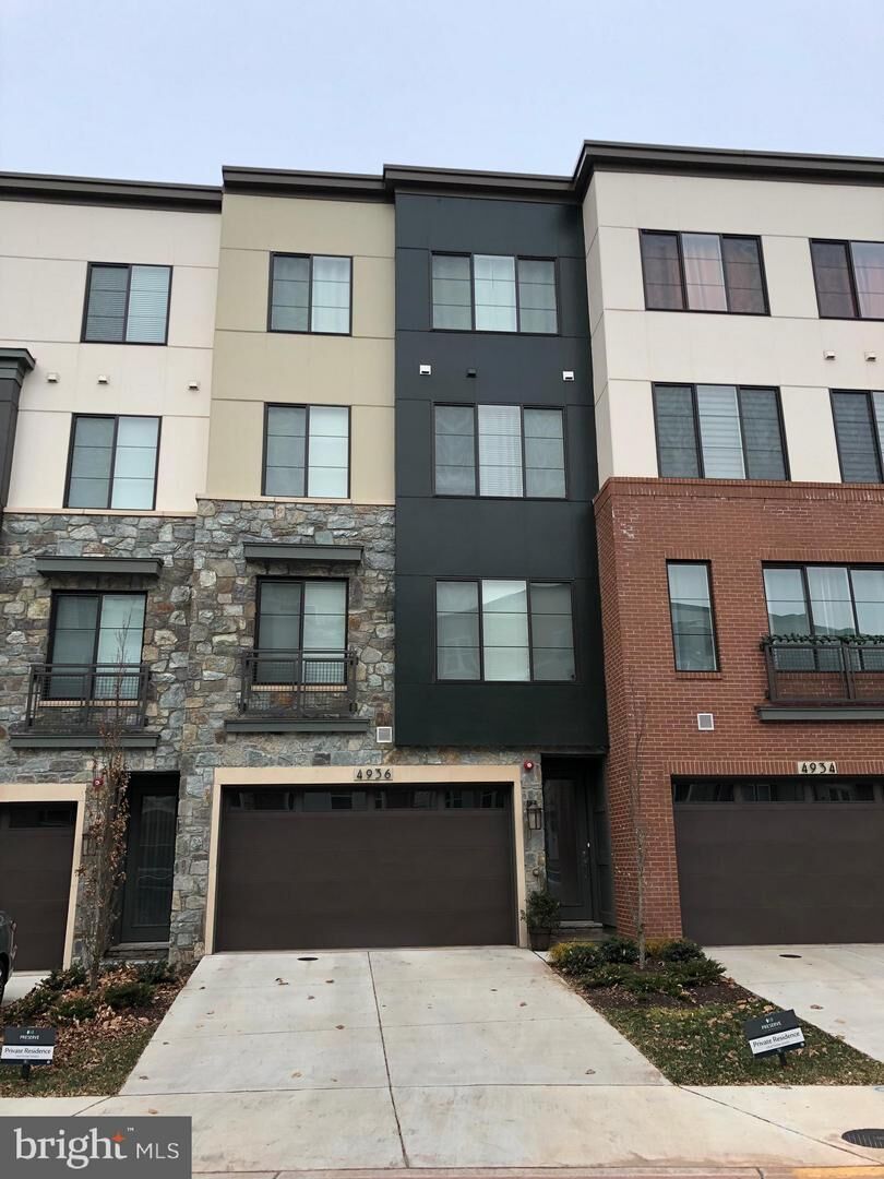Property Photo:  4936 Trail Vista Lane  VA 20151 
