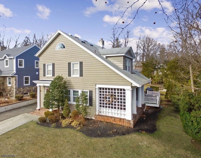 Property Photo: 160 Highfield Ln NJ 07110
