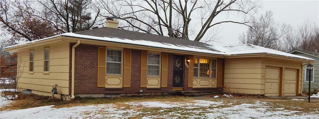 Property Photo:  4720 NE Chouteau Drive  MO 64117 