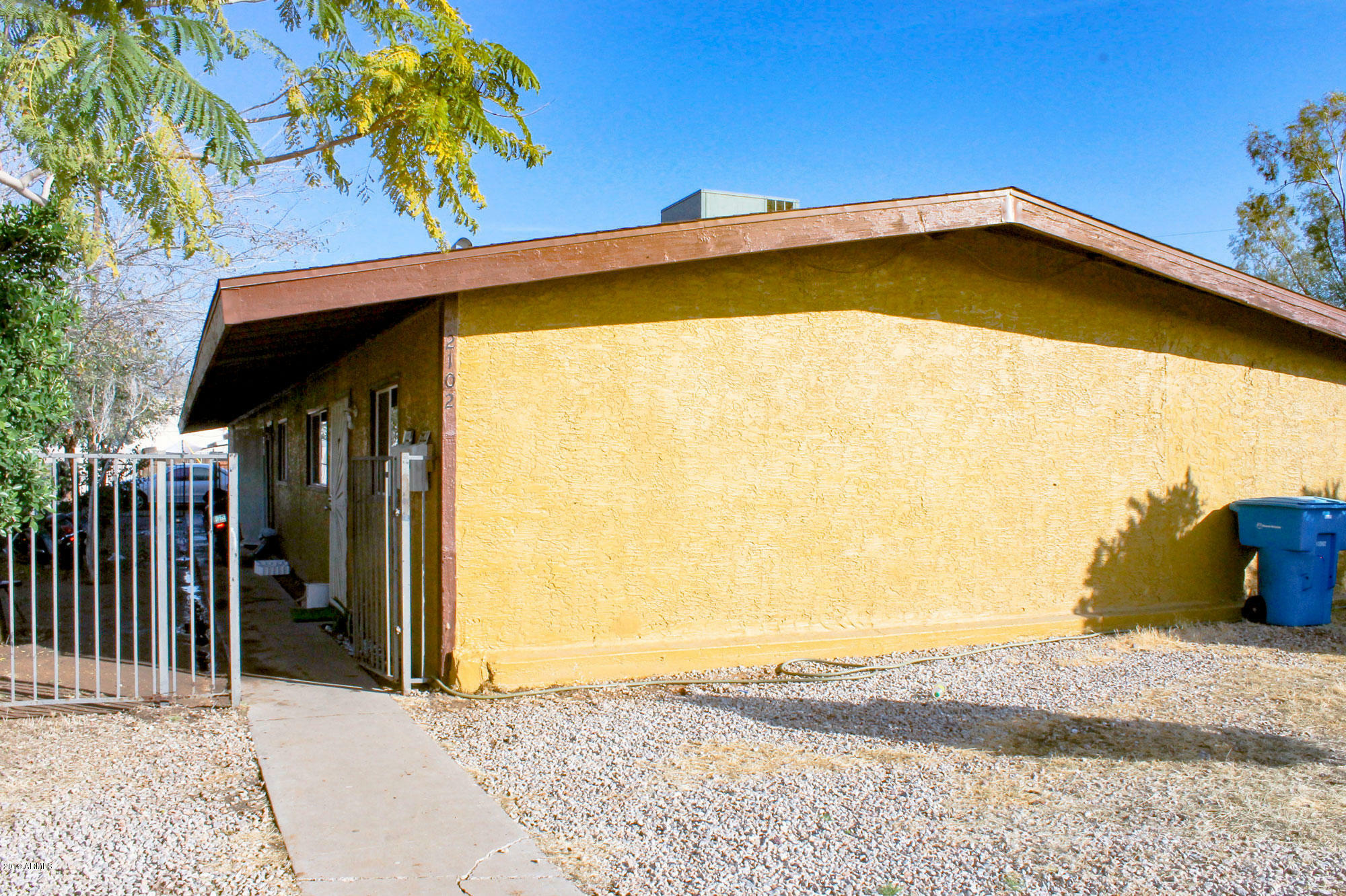 Property Photo:  2102 W Heatherbrae Drive  AZ 85015 