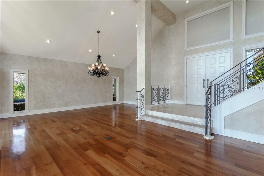 Property Photo: 1400 N New York Avenue FL 32789