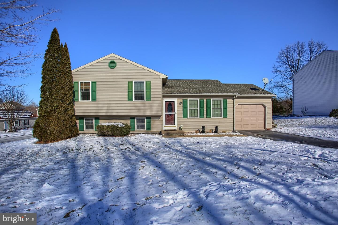 Property Photo: 195 Ivy Drive PA 17345