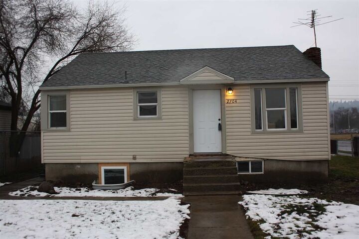 2704 E Pacific Ave  Spokane WA 99202 photo