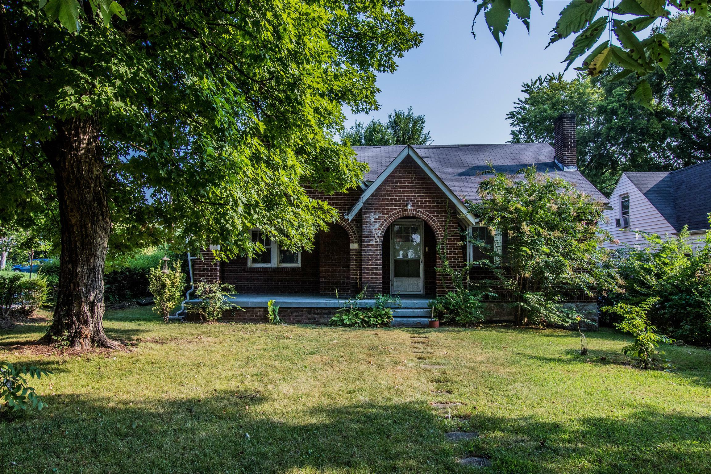 Property Photo: 610 Southgate Ave TN 37203