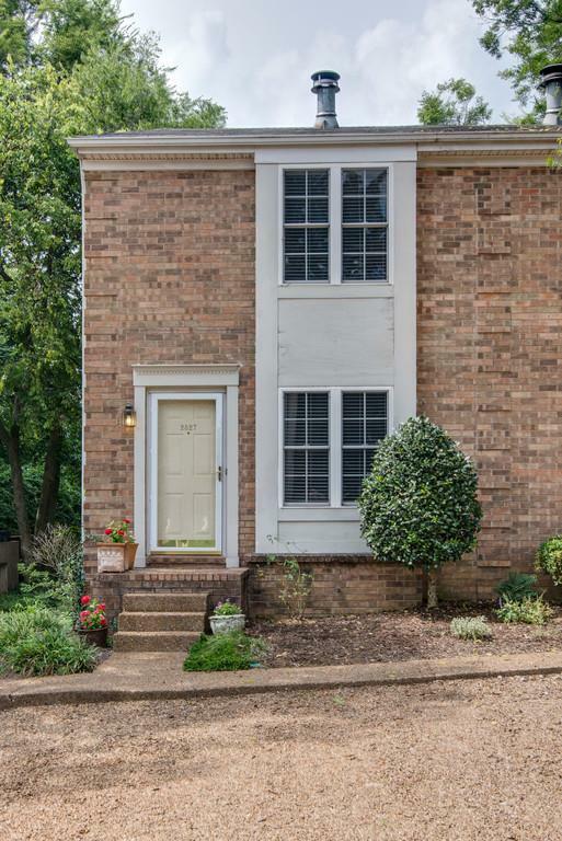 Property Photo:  2827 Hazelwood Dr  TN 37212 