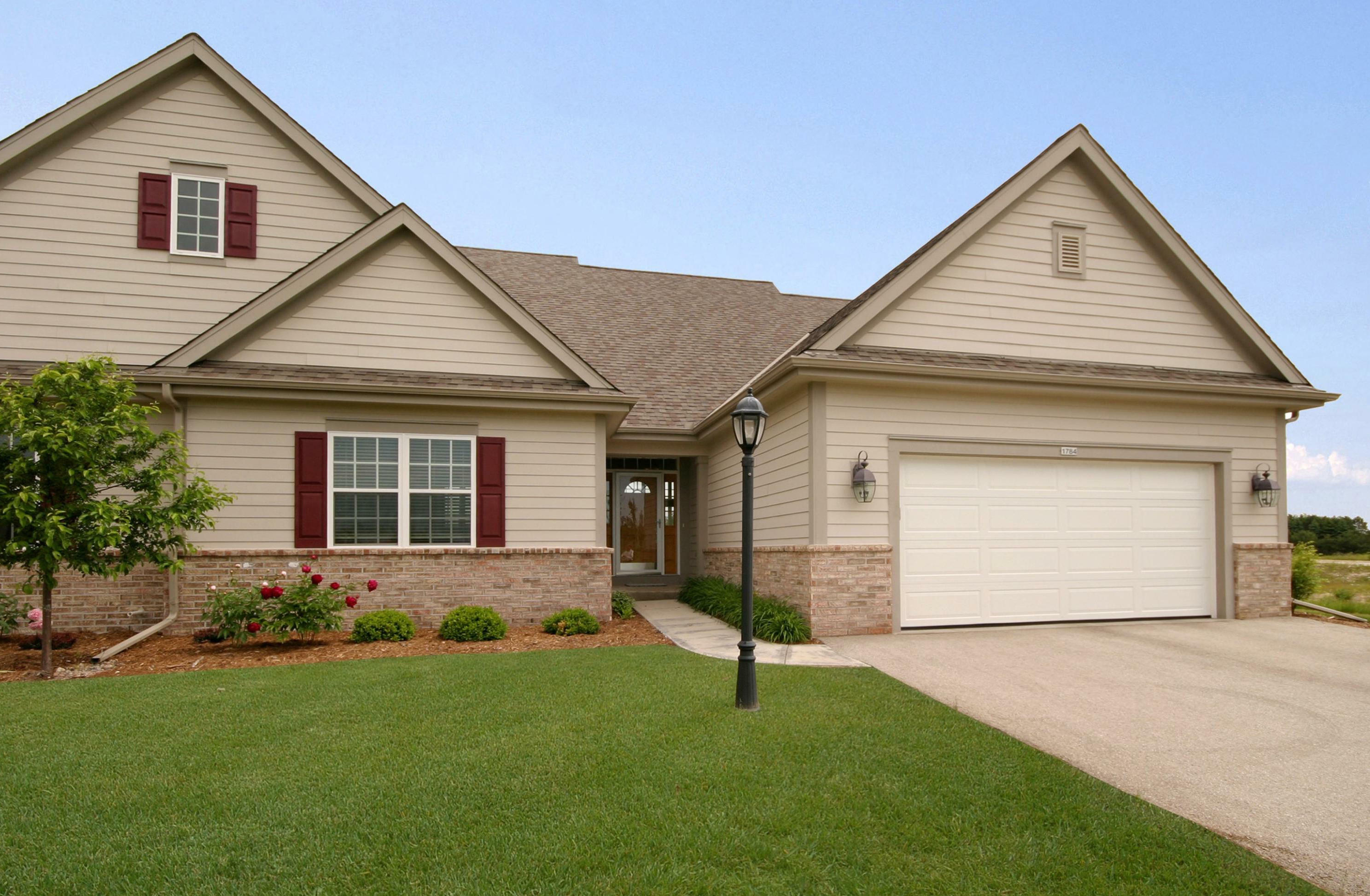 Property Photo:  1784 Woodland Way  WI 53086 