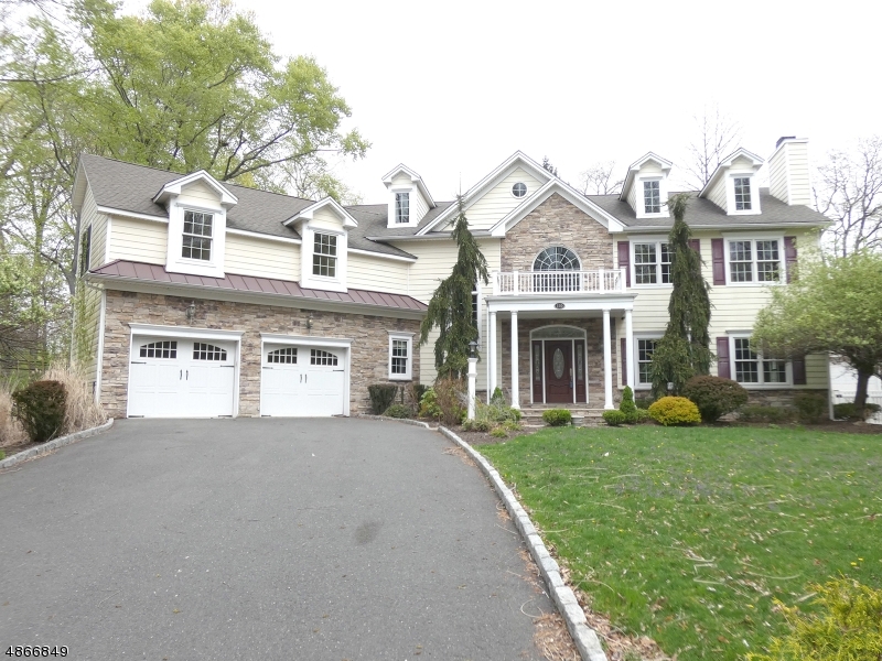 Property Photo:  150 Circle View Ave  NJ 07922 