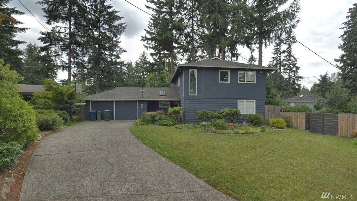 Property Photo:  615 164th Place NE  WA 98008 