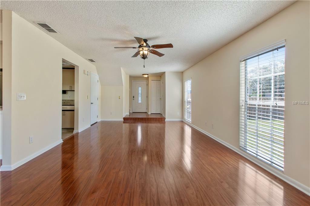 Property Photo: 637 Greenglen Lane FL 34684
