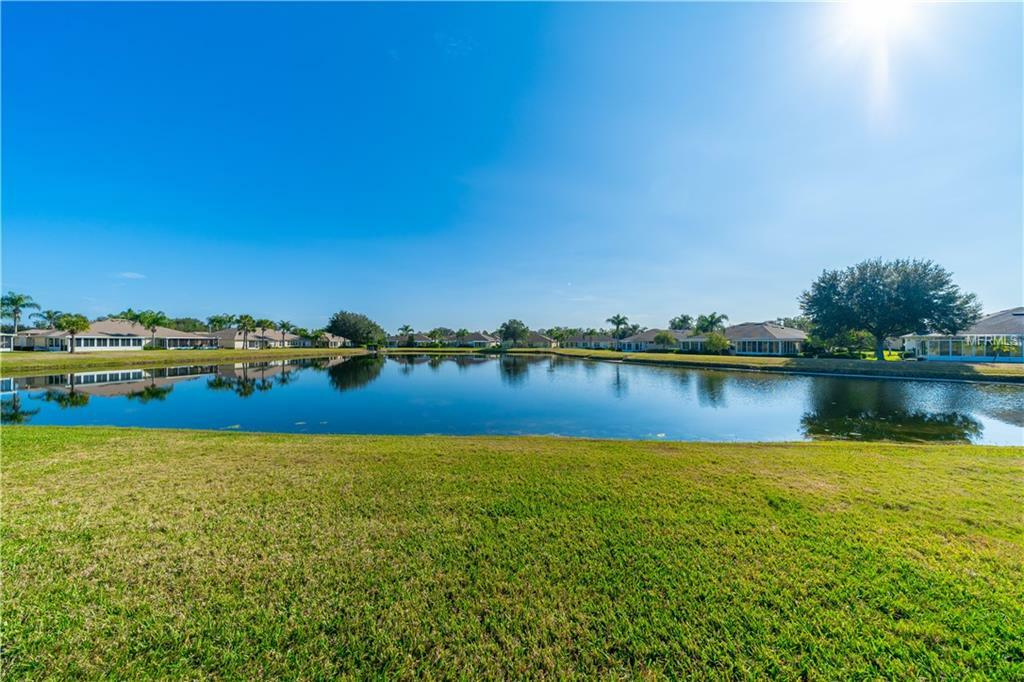 Property Photo:  1214 Huntington Greens Drive  FL 33573 