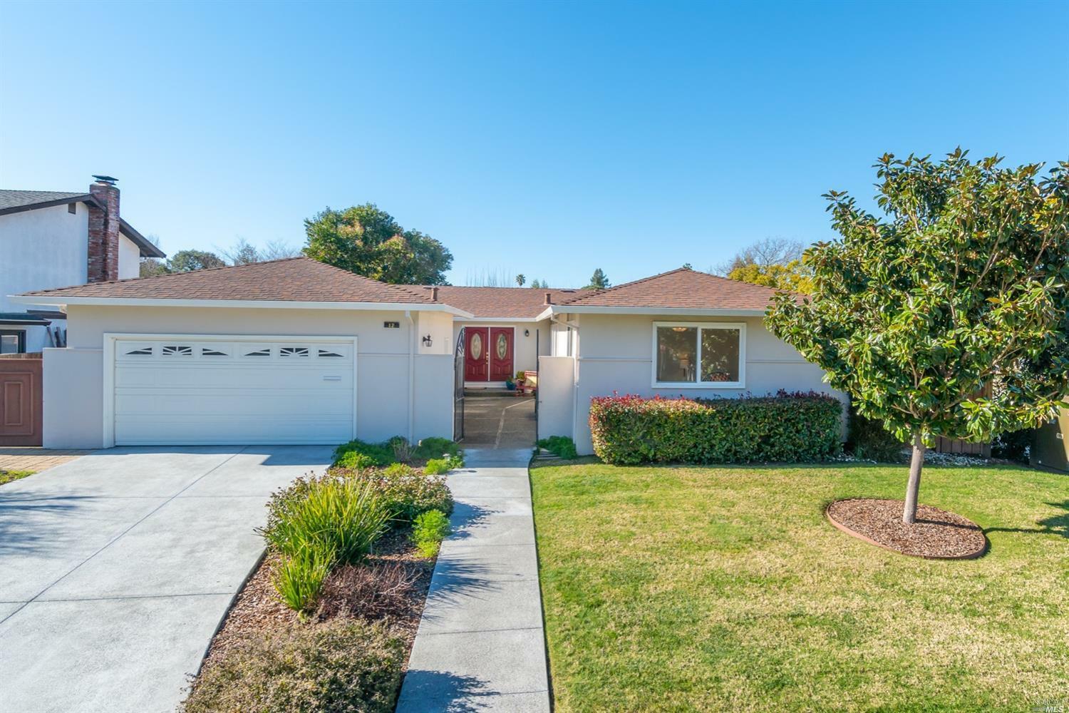 Property Photo: 12 Stanford Court CA 94947