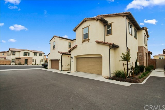 Property Photo:  2975 Villa Catalonia Circle  CA 92881 